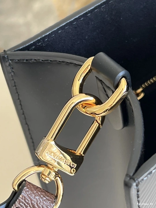 First bags ru LOUIS VUITTON SAC PLAT PETIT 0810